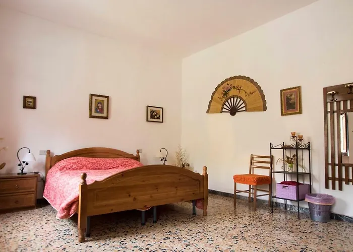 Rustic Tuscan Apartment *